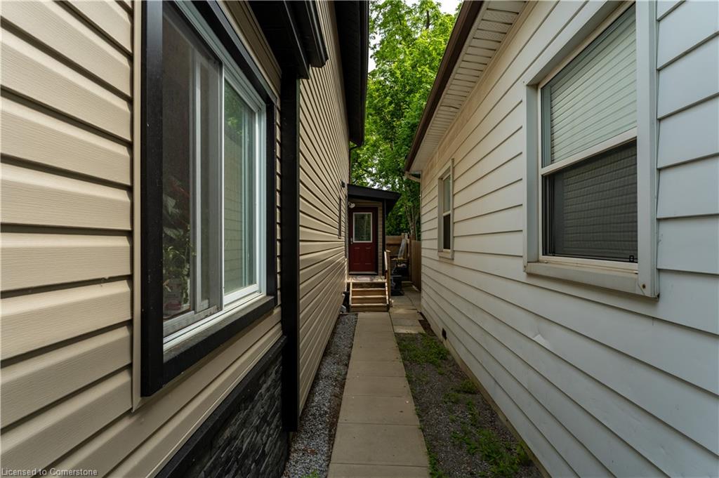 15 Adelaide Street Property Photo 10