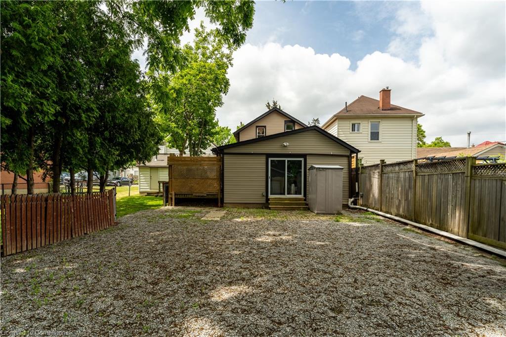 15 Adelaide Street Property Photo 26