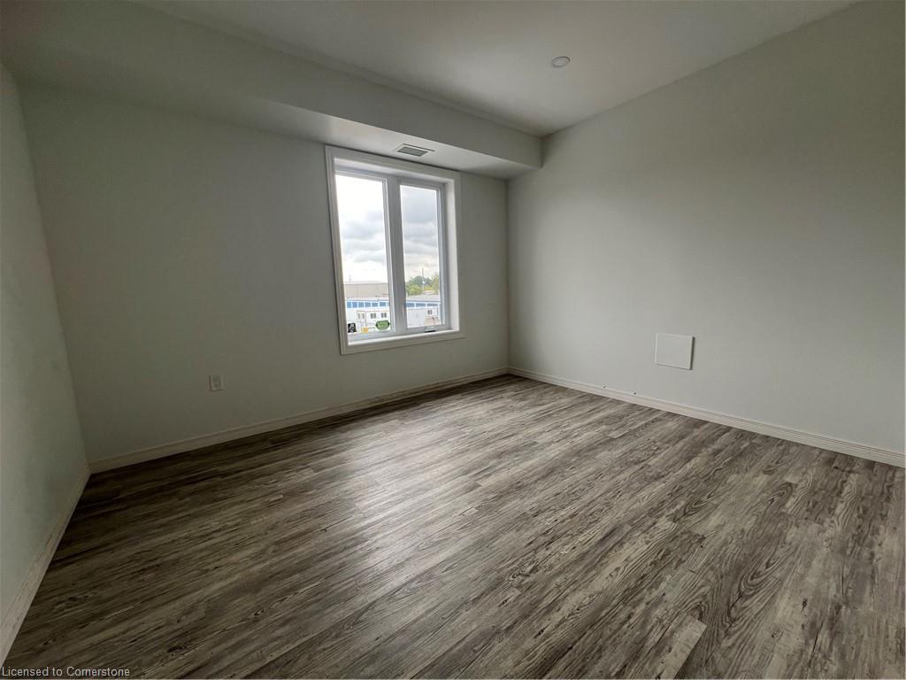 770 Glengarry Crescent Property Photo 13