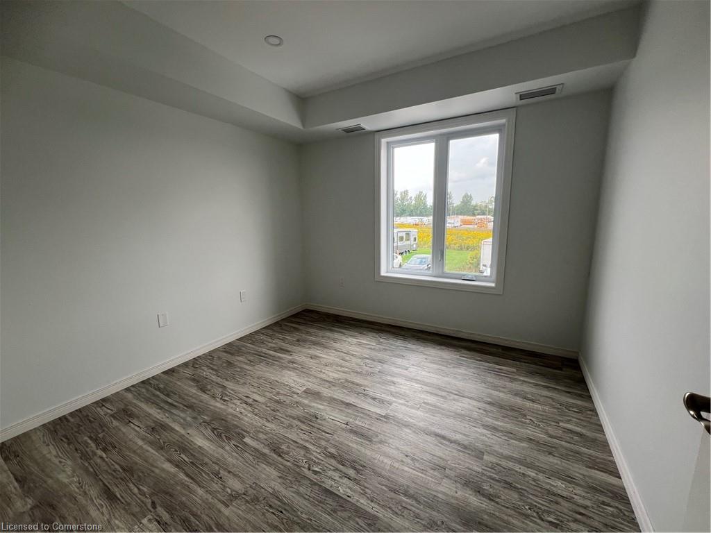 770 Glengarry Crescent Property Photo 14
