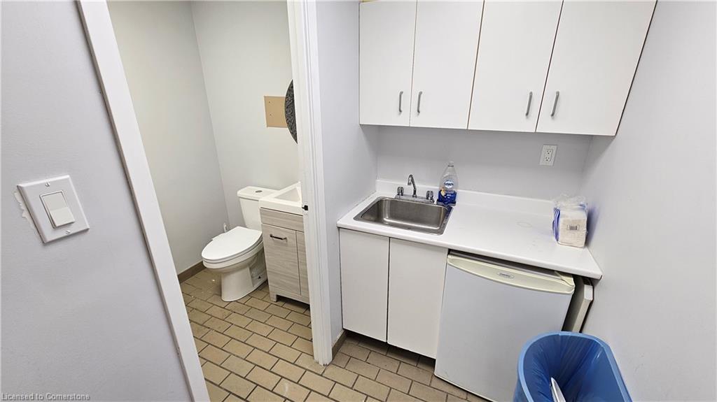 203-120 Traders Boulevard E Property Photo 7