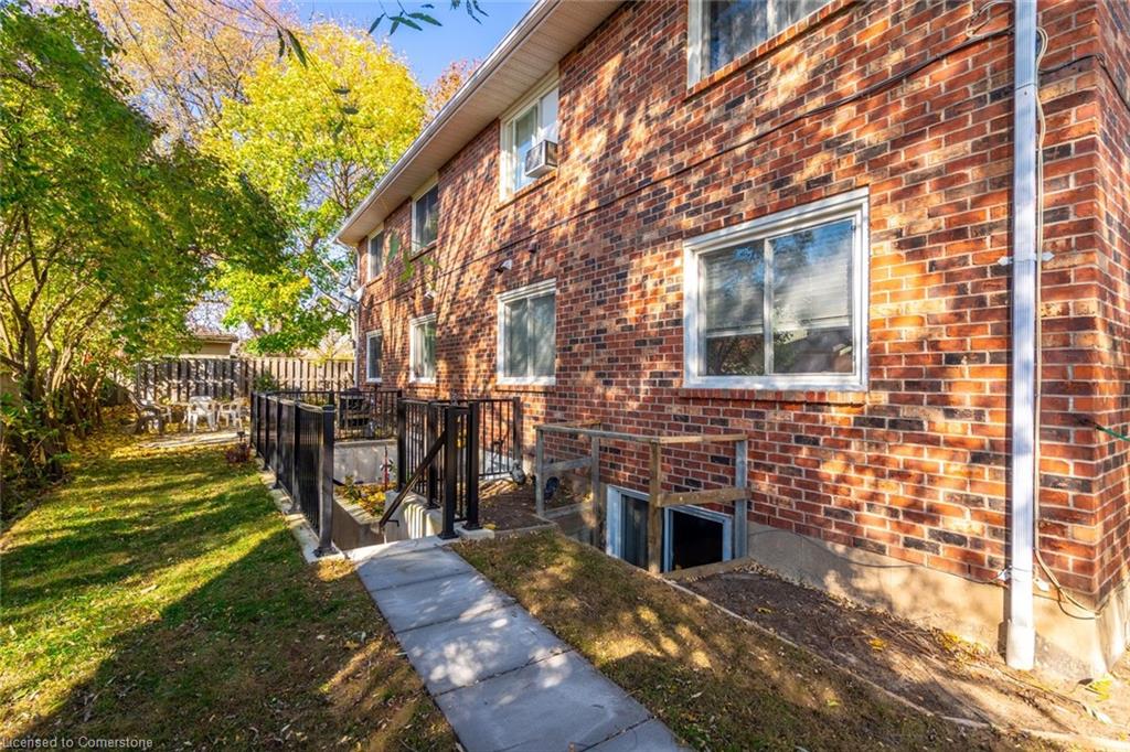 81 Hamilton Street N Property Photo 6