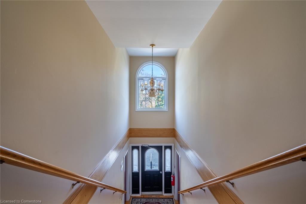 81 Hamilton Street N Property Photo 8