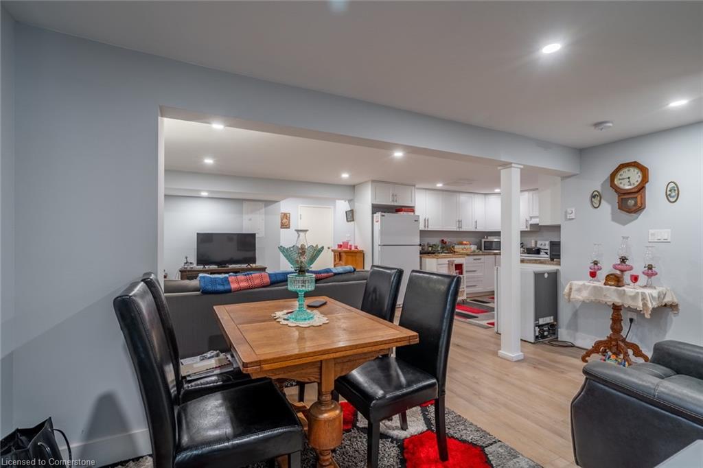 81 Hamilton Street N Property Photo 16