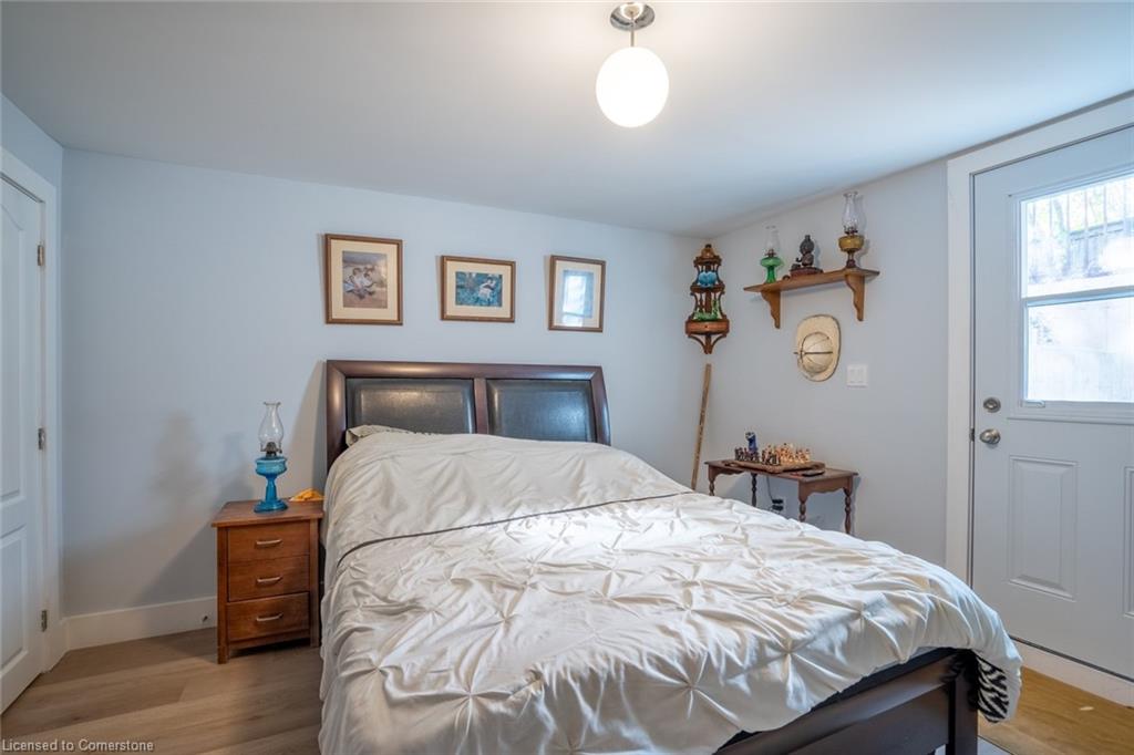 81 Hamilton Street N Property Photo 20
