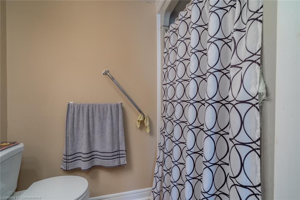 81 Hamilton Street N Property Photo 35