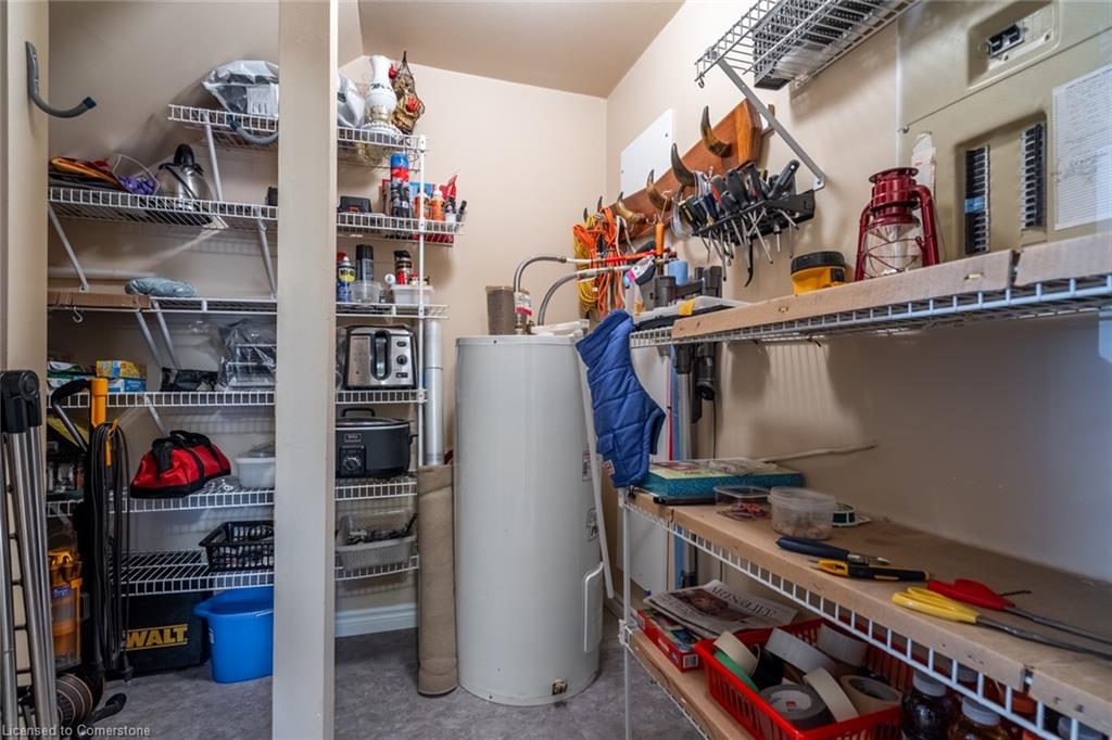 81 Hamilton Street N Property Photo 37