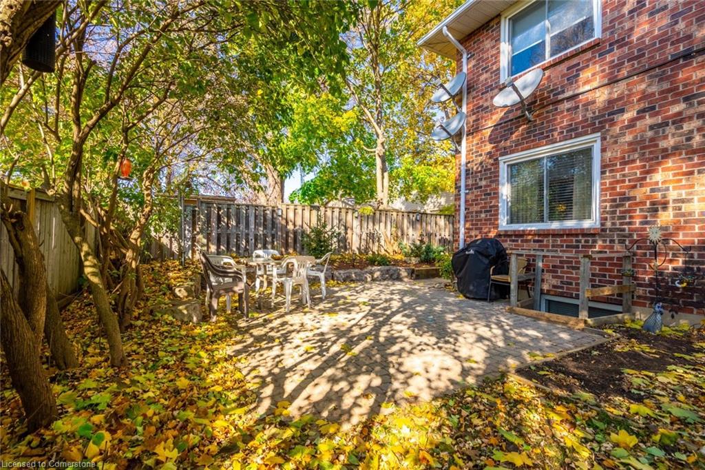 81 Hamilton Street N Property Photo 38