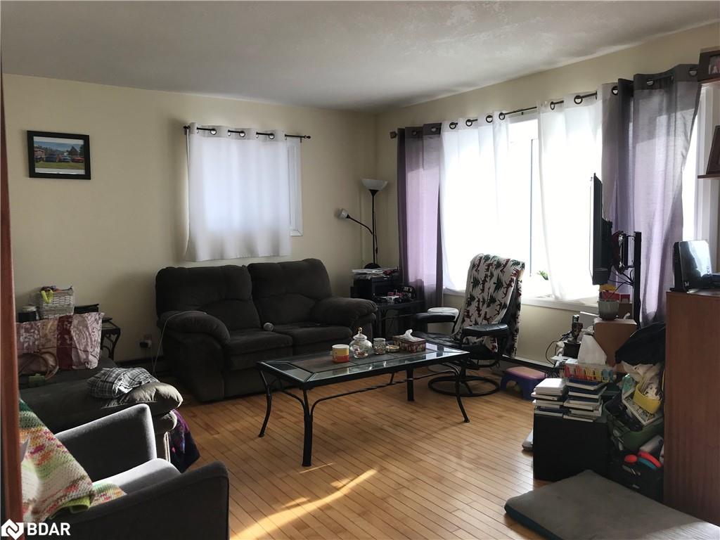 7523 Yonge Street Property Photo 6