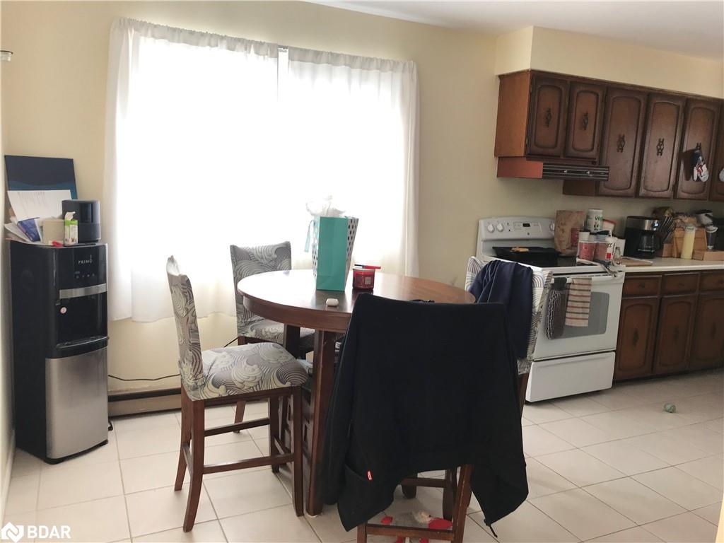 7523 Yonge Street Property Photo 8