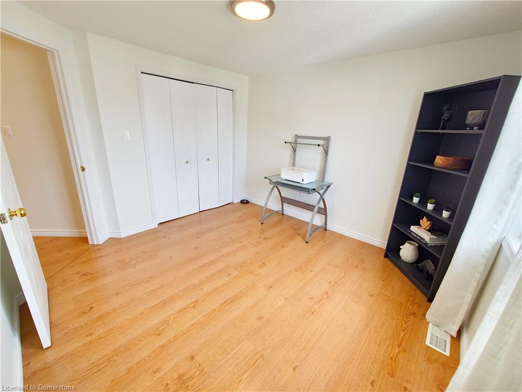 84 Foot Crescent Property Photo 28