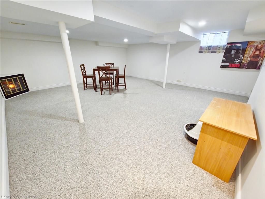 84 Foot Crescent Property Photo 34