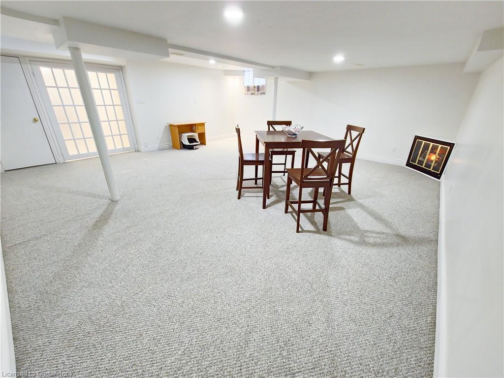 84 Foot Crescent Property Photo 35