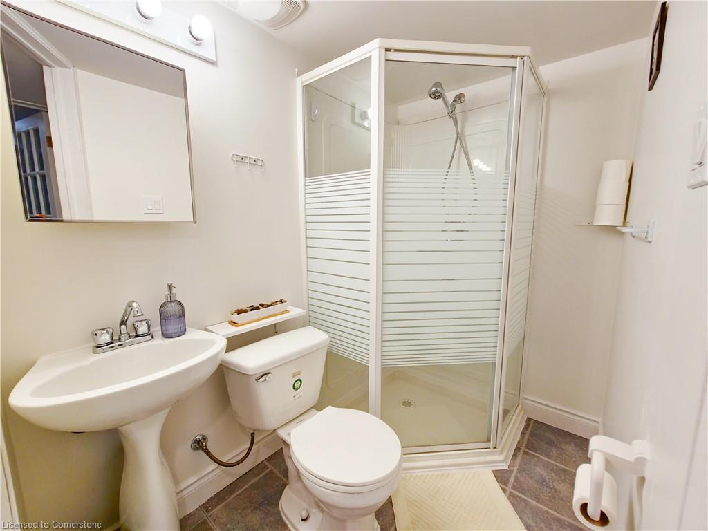 84 Foot Crescent Property Photo 37