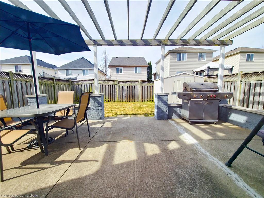 84 Foot Crescent Property Photo 38