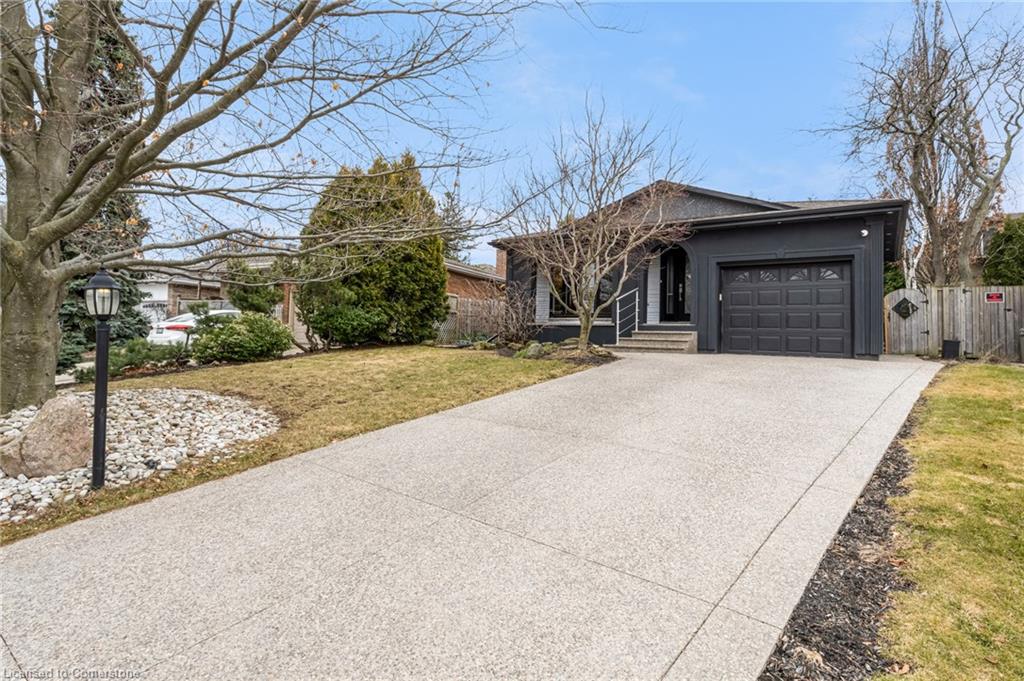 19 Minstrel Court Property Photo 1