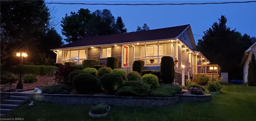 65 Broadway Street W Property Photo