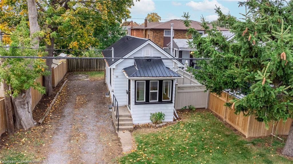 11 Perry Street Property Photo