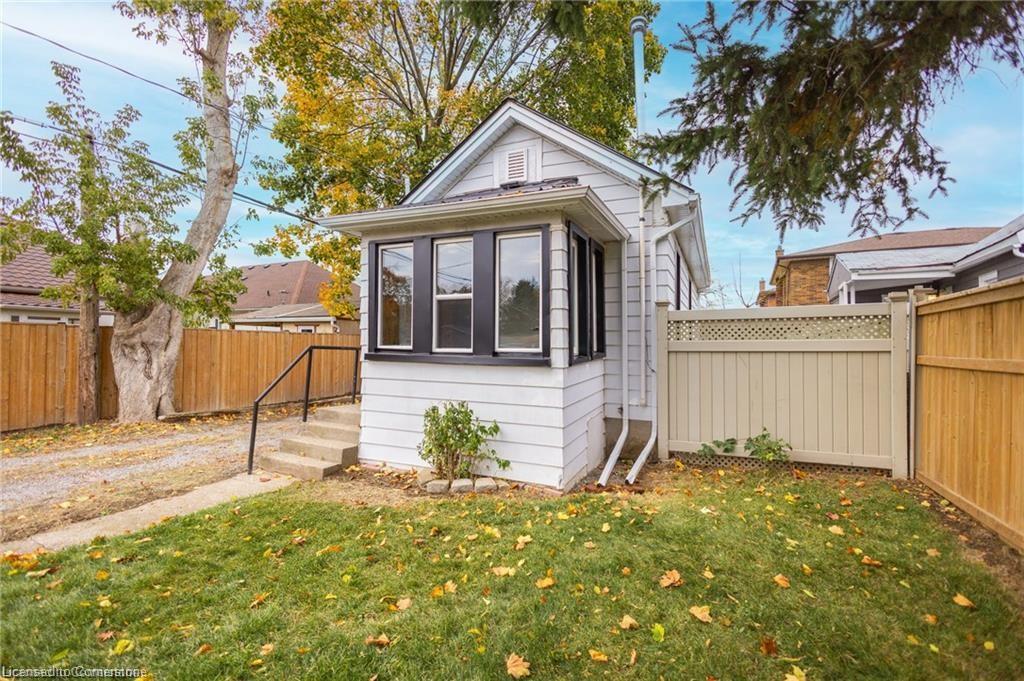 11 Perry Street Property Photo 5
