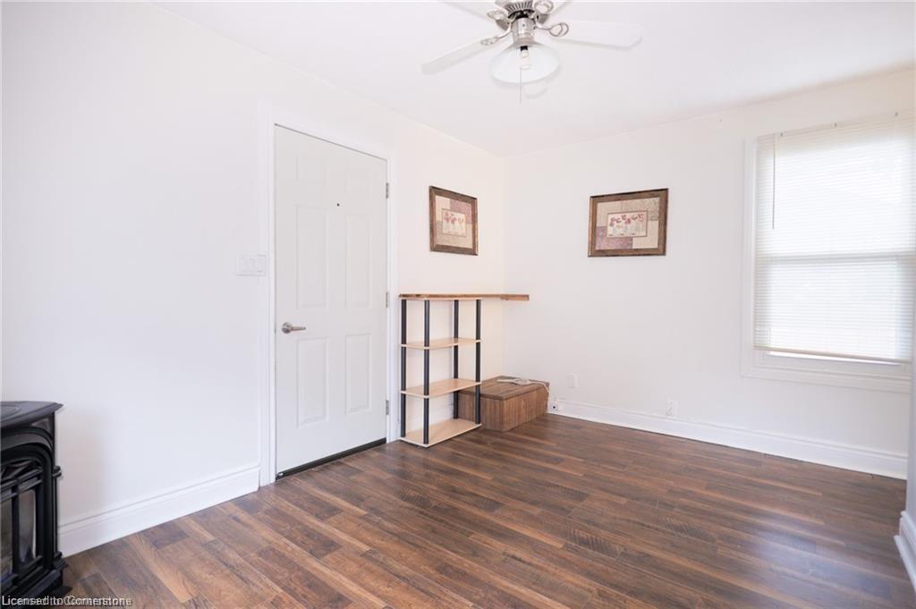 11 Perry Street Property Photo 15