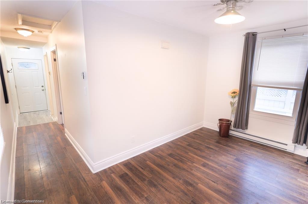 11 Perry Street Property Photo 16
