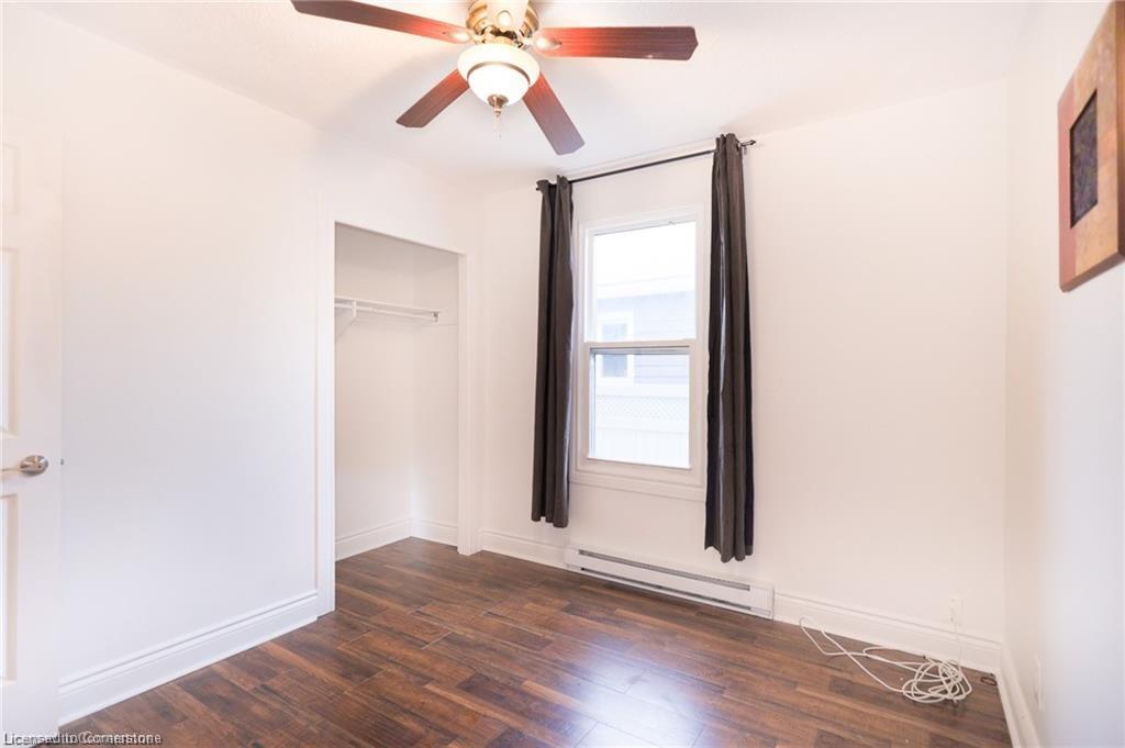 11 Perry Street Property Photo 18