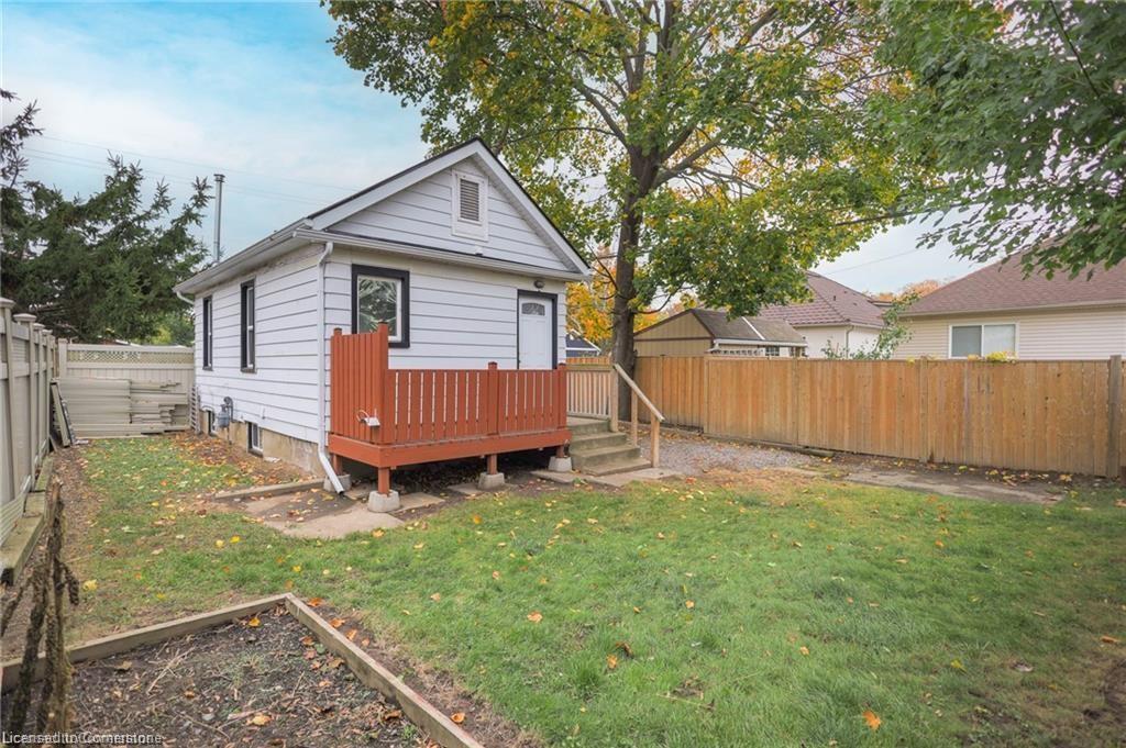 11 Perry Street Property Photo 31