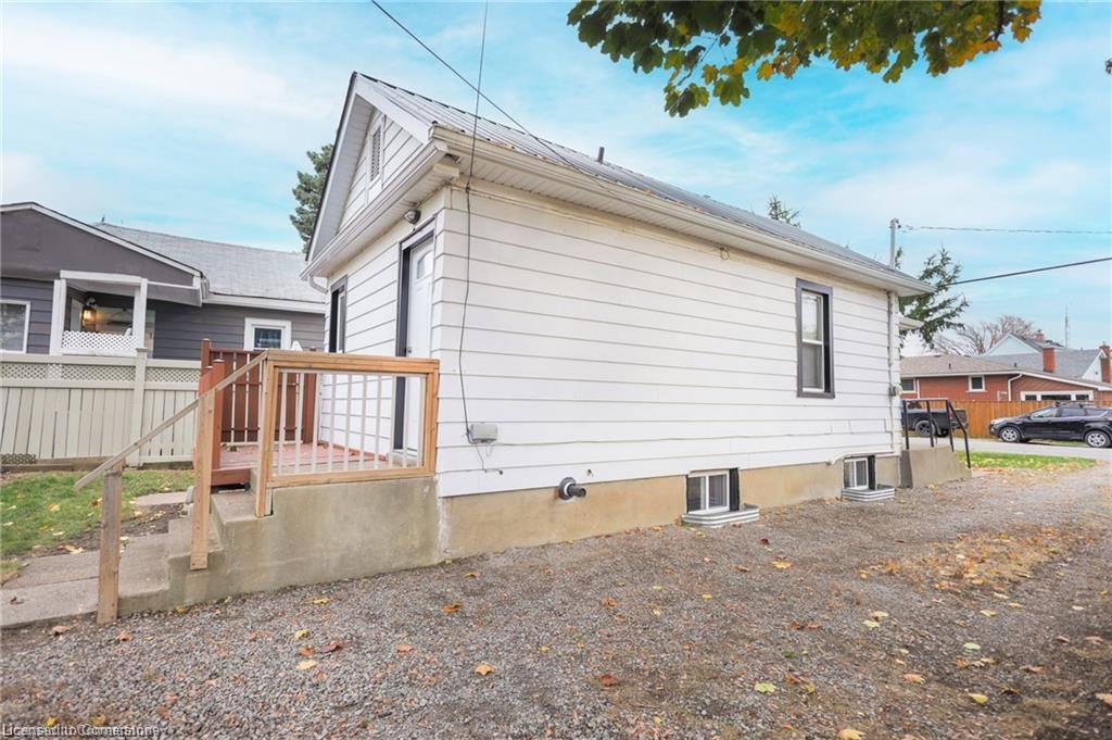 11 Perry Street Property Photo 32