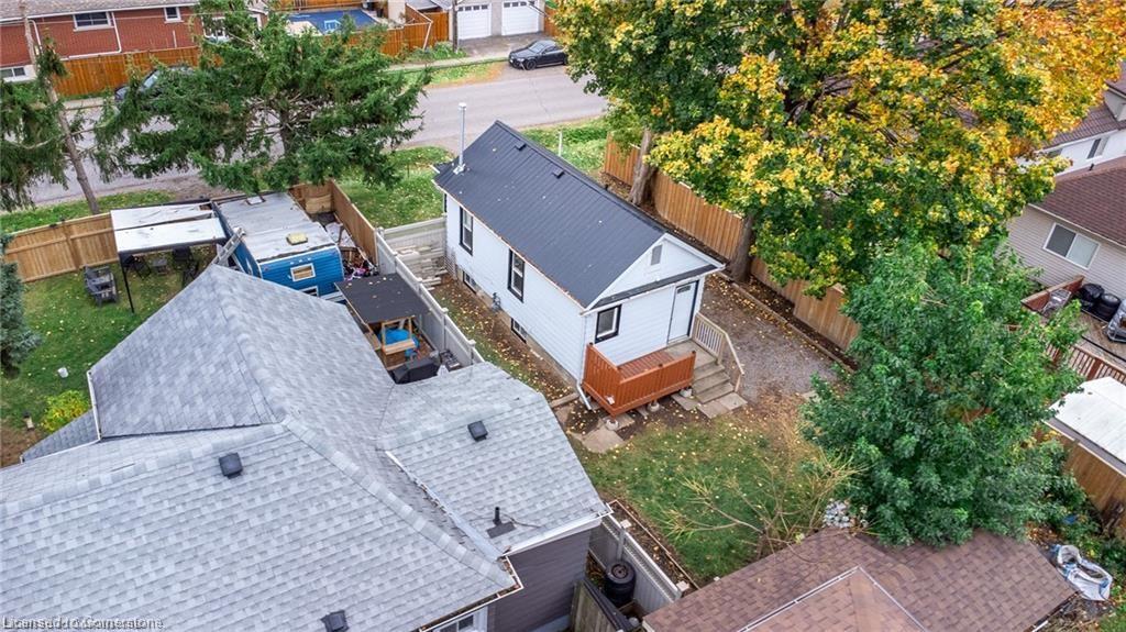 11 Perry Street Property Photo 33