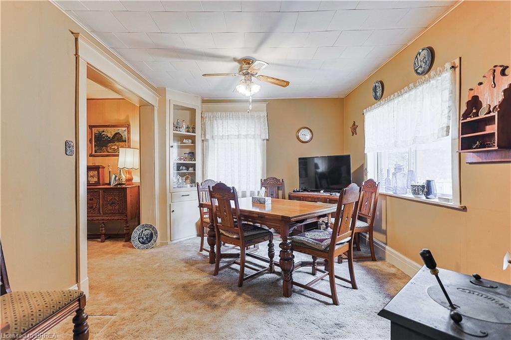 25 Dufferin Street Property Photo 7