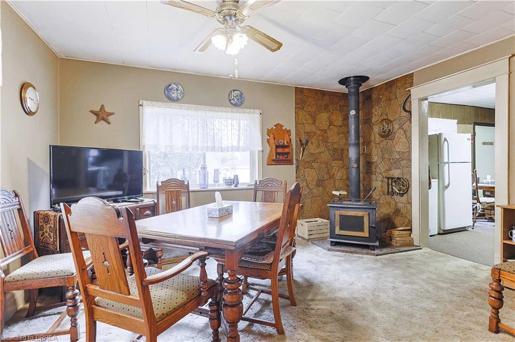 25 Dufferin Street Property Photo 8