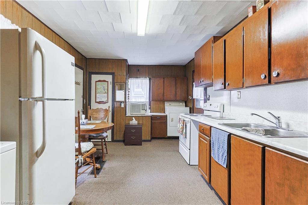 25 Dufferin Street Property Photo 9