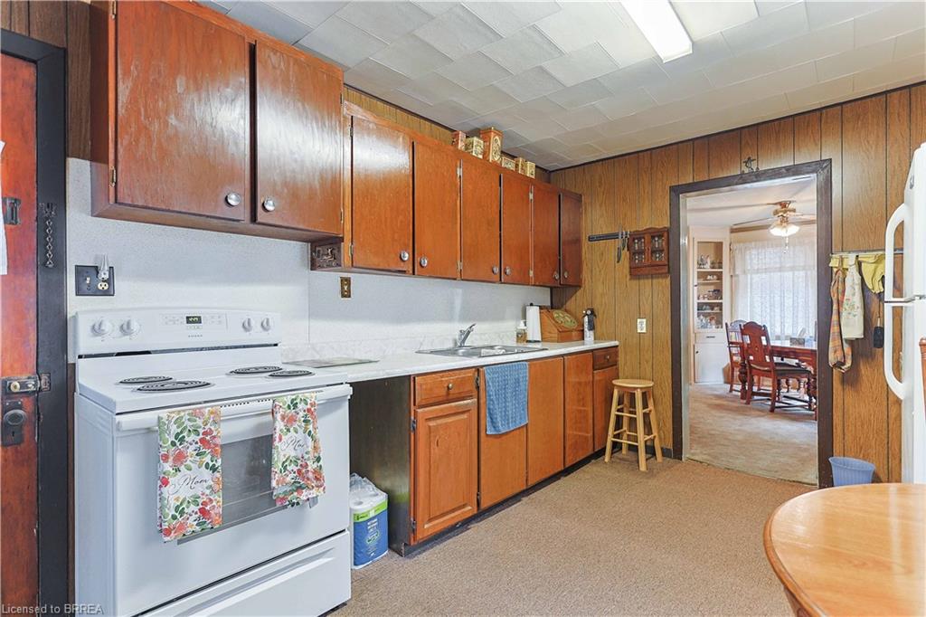 25 Dufferin Street Property Photo 10