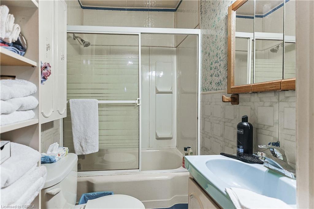 25 Dufferin Street Property Photo 16