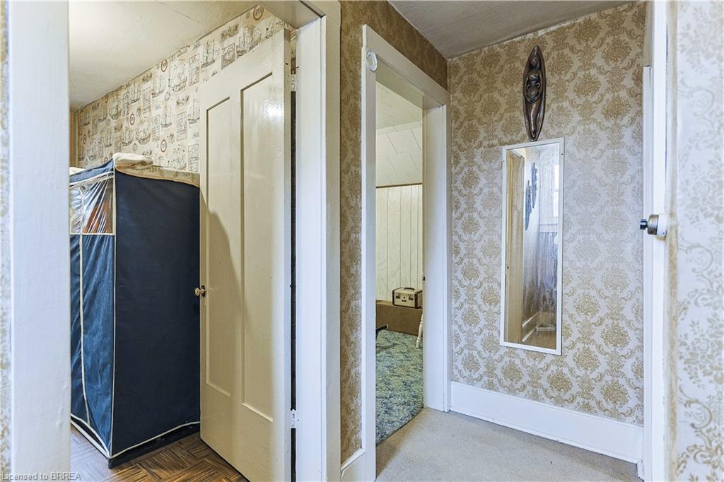 25 Dufferin Street Property Photo 17
