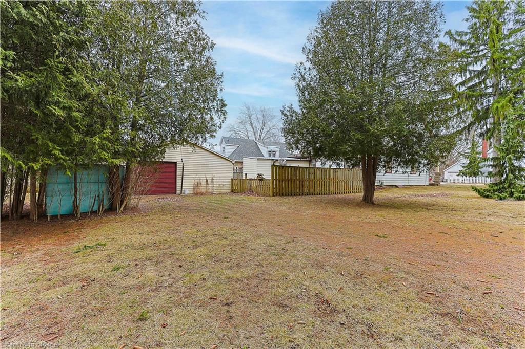 25 Dufferin Street Property Photo 24