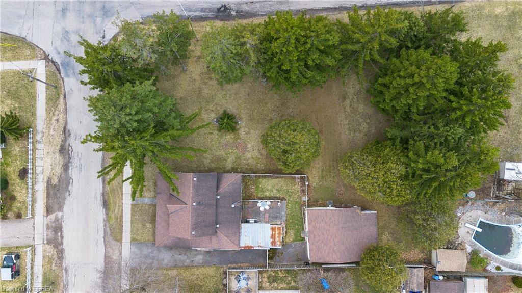 25 Dufferin Street Property Photo 34