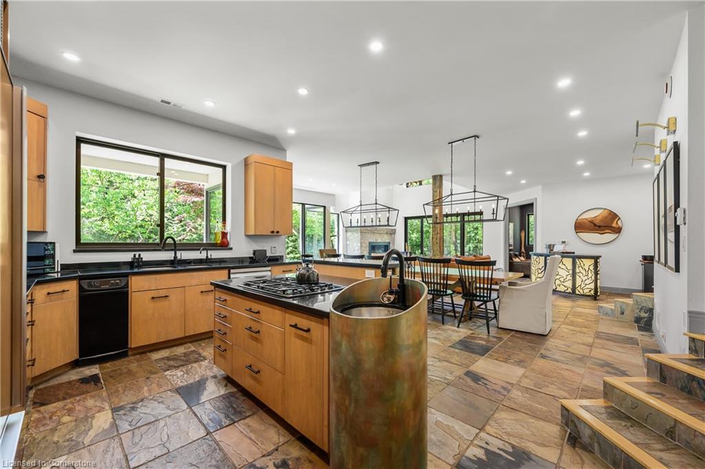 362 Geddes Street Property Photo 24