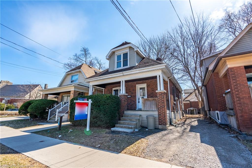 1161 King Street W Property Photo 2