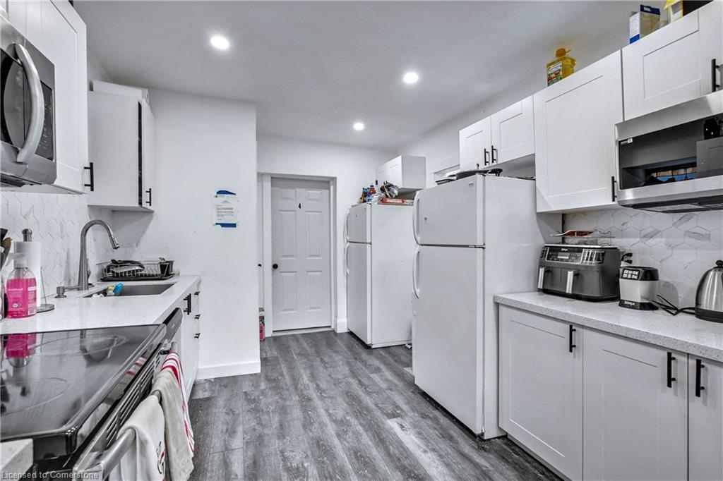 1161 King Street W Property Photo 8