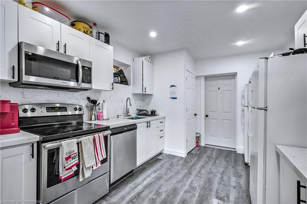 1161 King Street W Property Photo 9