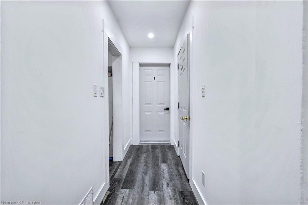 1161 King Street W Property Photo 14