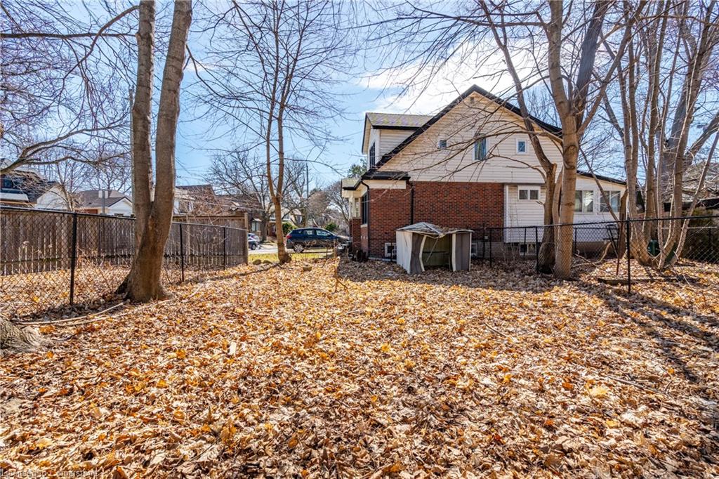1161 King Street W Property Photo 40