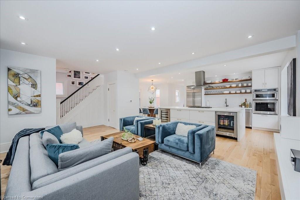 90 Yorkshire Street N Property Photo