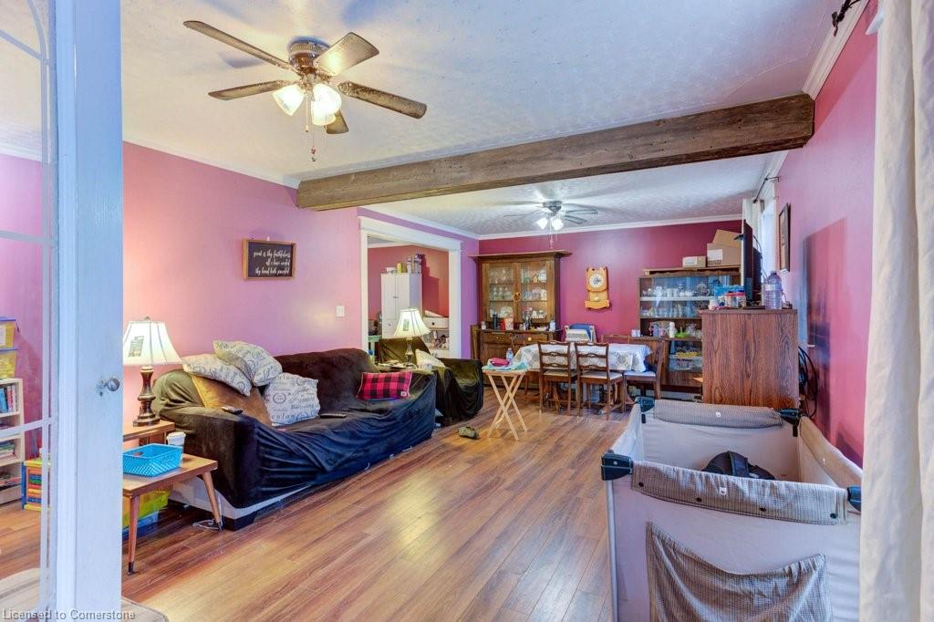 410 Queen Street S Property Photo 4
