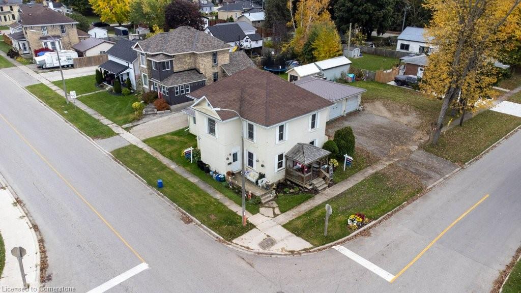 410 Queen Street S Property Photo 44