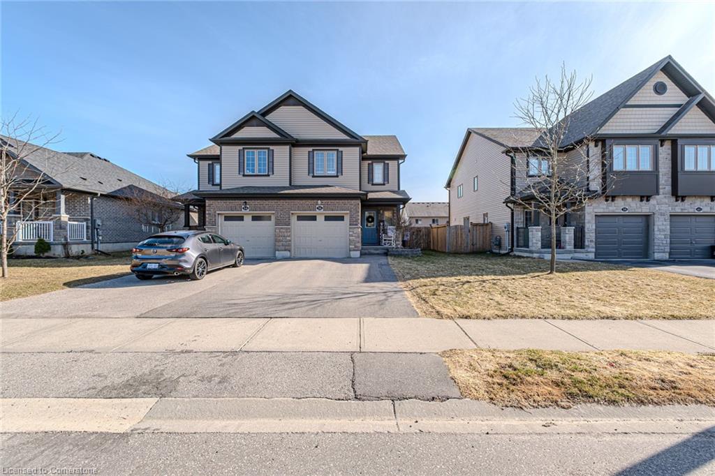 Lynndale Heights Public School Real Estate Listings Main Image