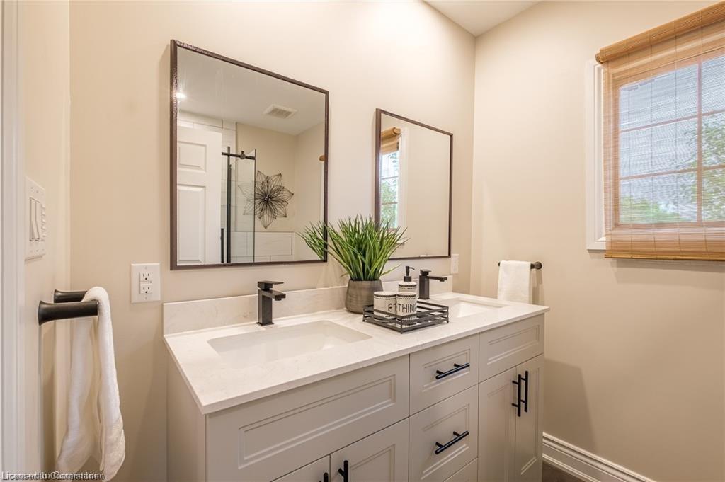 6696 Canborough Road Property Photo 17