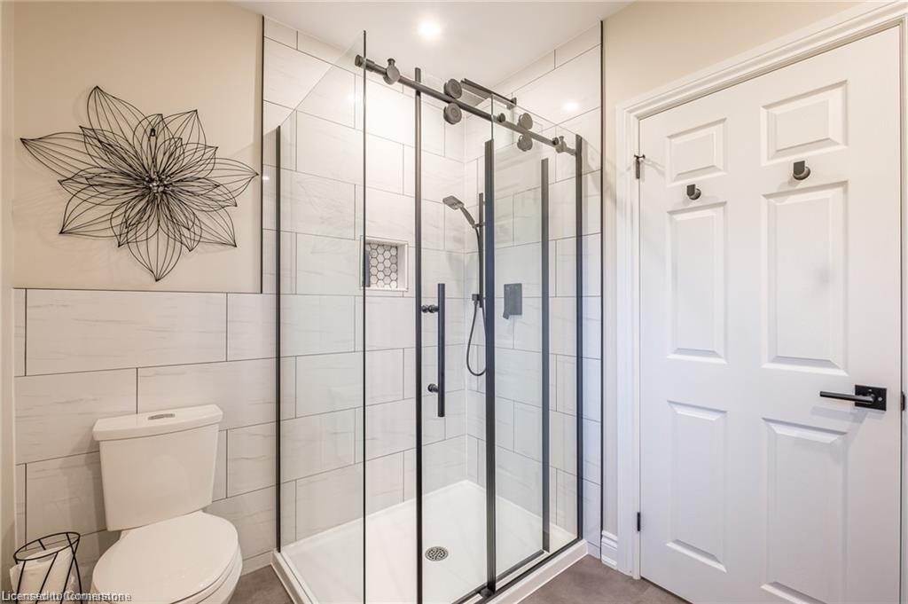 6696 Canborough Road Property Photo 18