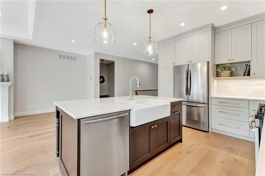 605 St. Andrew Street Property Photo 8